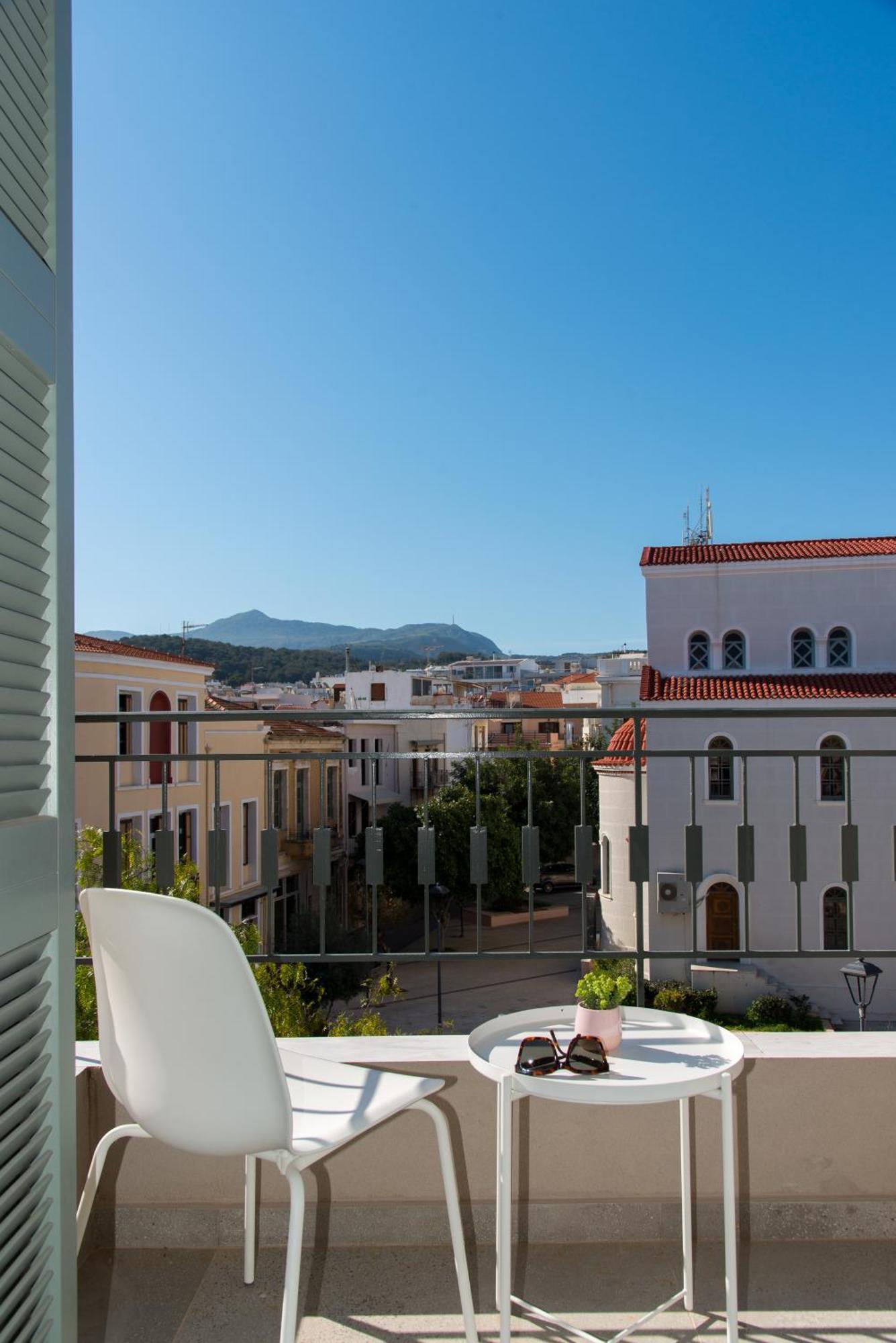 The Met Suite 3, Elegant Stay Centrally In Rethymno! ภายนอก รูปภาพ